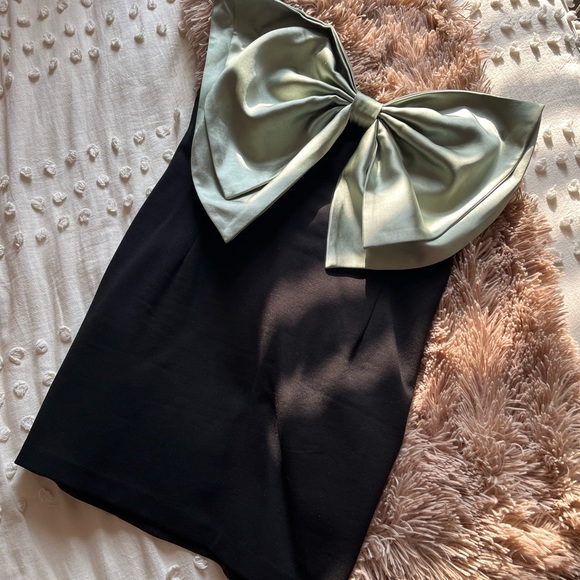 Eva Franco Dresses & Skirts - Eva Franco Bow Tie Mini Dress